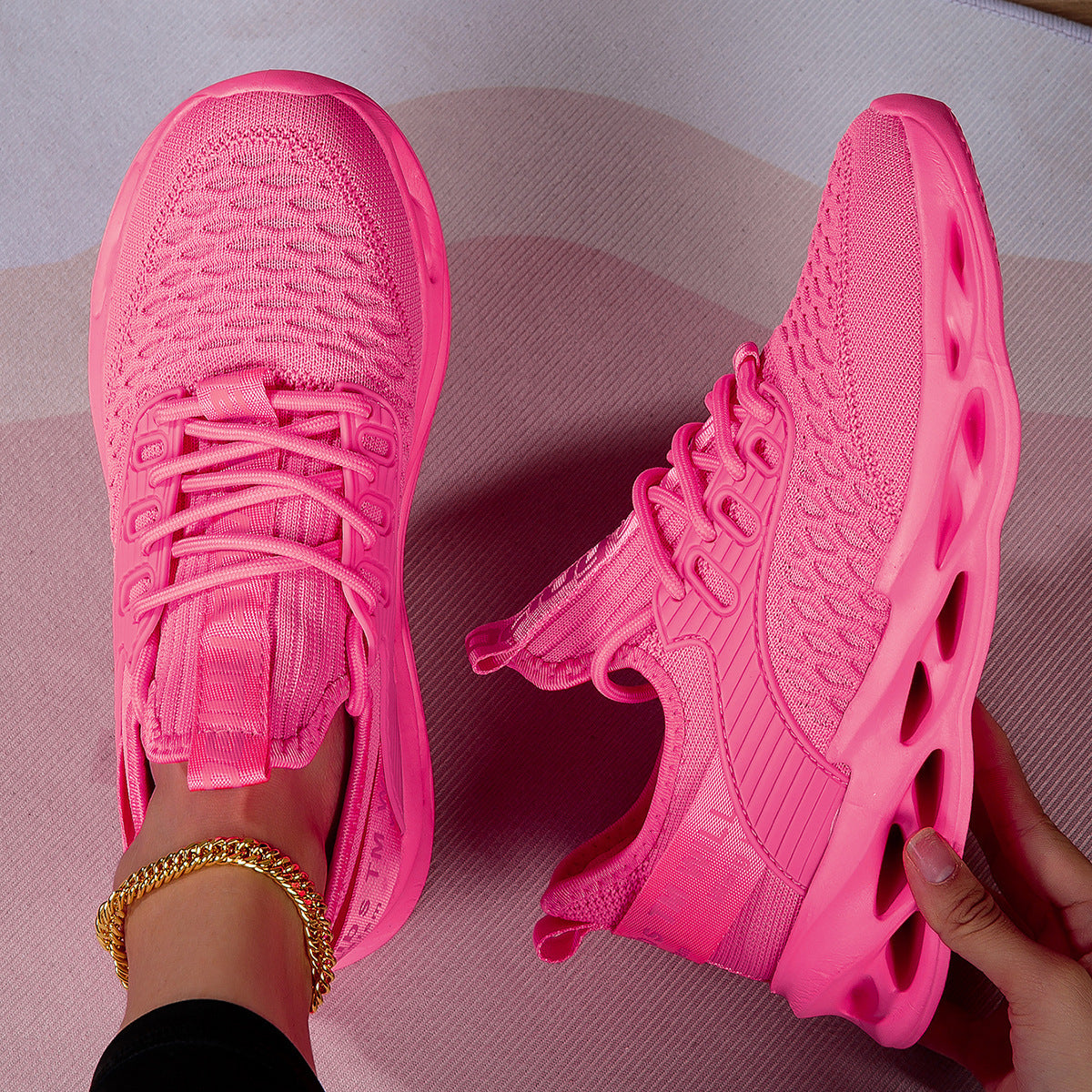 Leichte Damenschuhe mit weicher Sohle